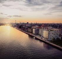2-Raum-Wohnung mit toller Dachterrasse und hochwertige - Berlin Friedrichshain-Kreuzberg