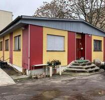 Gewerbegrundstück mit Bungalow (Pension) und Lagerhalle und Freiflächen - Berlin Neukölln