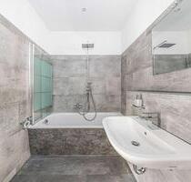 Stötteritz: 2 Zimmer I offene Küche mit neuer Einbauküche I modernes Bad mit Wanne I Balkon - Leipzig Südost
