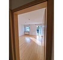 2 Zimmer Wohnung - 900,00 EUR Kaltmiete, ca.  65,00 m² in Augsburg (PLZ: 86163) Hochzoll