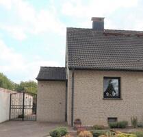 Doppelhaushälfte zu vermieten - 1.500,00 EUR Kaltmiete, ca.  112,00 m² in Kamp-Lintfort (PLZ: 47475)