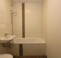 Wohlfühlgarantie...neu sanierte 2-RW mit Wanne und Balkon!!! - Freiberg