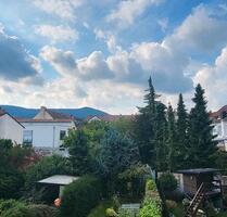 Grosse Loggia mit Blick auf das Hambacher Schloss in Neustadt - Ludwigshafen am Rhein