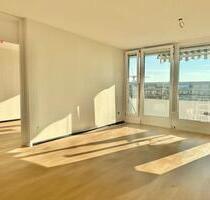 Frisch renovierte 2-Zimmer-Wohnung mit großem Balkon - München Schwabing-Freimann
