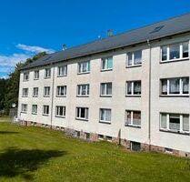 Sonderpreis für Selbermacher !! 3 Raum Wohnung - Bad mit Wanne + Fenster! - Neuhausen/Erzgebirge