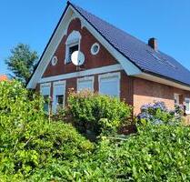 Verkauf eines Zweifamilienhauses mit 675m² Grundstück - Burg (Dithmarschen)