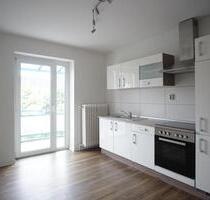 ~EINBAUKÜCHE + BALKON + Gemütliche Wohnung in zentraler Lage ~ - Essen Frillendorf
