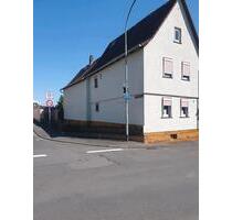 Haus mit Garten - 210.000,00 EUR Kaufpreis, in Hungen (PLZ: 35410)