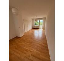 2-Zimmer-Haus+Garage+2 Balkone – innenstadtnah, Blick ins Grüne - Bad Königshofen im Grabfeld