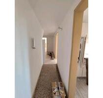 Wohnung zu Vermieten - 650,00 EUR Kaltmiete, ca.  89,00 m² in Kall (PLZ: 53925)