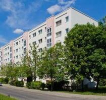 Aktuelle Renovierung einer familienfreundlichen 3-Raum-Wohnung mit Balkon! - Dresden Cotta