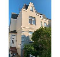 Sehr schöne helle Wohnung in - 1.350,00 EUR Kaltmiete, in Pinneberg (PLZ: 25421)