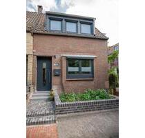 Familienglück im Grünen: Helles, saniertes Reiheneckhaus & Garten - Bremen Gröpelingen