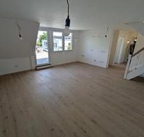 Exklusive 2,5-Zimmer-Maisonette-Wohnung mit gehobener Innenaussta - Hürth