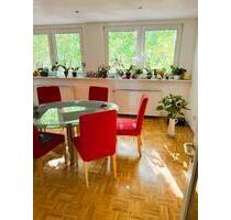 3,5 Zimmerwohnung, Balkon, Oberhausen grüne City-Randlage, Top Zustand