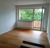 Preiswerte Wohnung mit Südbalkon und Parkett - Weimar
