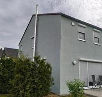 DHH in ruhiger Süd-West-Lage - 1.200,00 EUR Kaltmiete, in Eichendorf (PLZ: 94428)