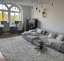 Exklusive Jugendstil 2-3 Zimmer-Stadtwohnung in bester Lage mit Einbauküche - Coburg
