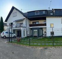 Großes Haus mit Einliegerwohnung, Terrassen, großem Grundstück un - Oberdreis