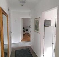 Helle, sanierte 2Zi. Wohnung Hochparterre mit Balkon - Schorndorf