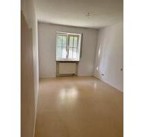 Helle 2 Zimmer- Wohnung mit EBK zu vermieten - Ebelsbach