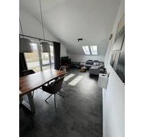 Idyllische 2,5-Zimmer-Dachgeschosswohnung mit Balkon - Weilheim an der Teck