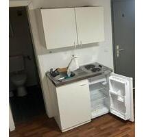 Mini Zimmer Untergeschoss Hobbyraum Abstellraum - Denkendorf