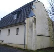 Haus 140m² Wohnfläche und eine Lagerhalle 600m² Preis 120000 VB - Arnstein