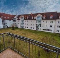 Lichtdurchflutete Wohnung mit Balkon und Aufzug in ruhiger Lage - Altenburg