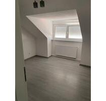 2 Zimmer Dachgeschosswohnung Rehnenhof - Täferrot