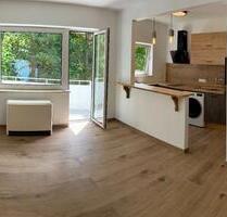 Top Luxuriöse 2 Zimmerwohnung mit KücheEssbar.Diele.Bad.Balk.ca.50 m² nähe Flughafen D.dorf Miete 900,00 € - Düsseldorf Stadtbezirk 5