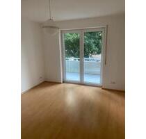 Gepflegte 2-Zimmer-ETW in Eschborn (Balkon, Klimaanlage und mehr)