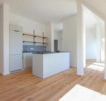 Erstbezug mit Balkon und Einbauküche: Geschmackvolle 4-Raum-DG-Wohnung - Berlin Reinickendorf