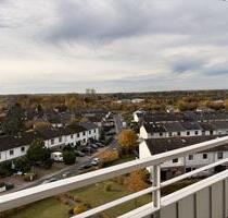 Frisch renovierte 4-Zimmer-Wohnung mit Südbalkon und Stellplatz im Hanseviertel! - Mölln