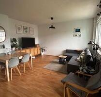 Zwischenmiete: Helle möblierte 1,5-Zimmer-Wohnung mit Balkon - Essen Stadtbezirk II