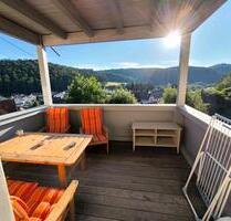 Helle 3 Zimmer Wohnung mit Balkonblick und zwei Stellplätzen - Neufra