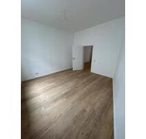 ***Hochwertig kernsanierte 2-Zimmer-Wohnung im Erdgeschoss mit Einbauküche und Terrasse nähe Zooviertel*** - Wuppertal Arrenberg