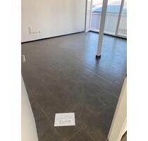 EXKLUSIVE BÜRORÄUME MIT BALKON - 1.400,00 EUR Kaltmiete, ca.  196,00 m² in Edingen-Neckarhausen (PLZ: 68535)