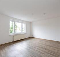 LÜBZ: 1-ZIMMER-WOHNUNG; saniert