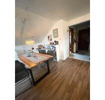 Sonnige 2 Zimmer in Deizisau mit EBK, Loggia und Garage