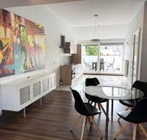+++ Wiesbaden Nähe Hauptbahnhof - Residieren in top saniertem Altbau ++ Exklusive und moderne 4-ZKBT +++