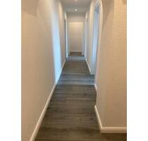 Modernisierte 4 Zimmer Dachgeschoss Wohnung im Zentrum - Molfsee