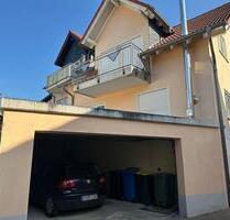 Haus auf zwei Ebenen mit Balkon und Garage in Framersheim - Bechtolsheim