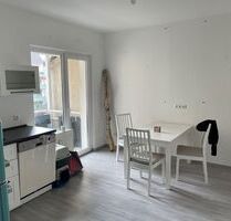 Sanierte 2-Zimmer-Wohnung mit großer Wohnküche und Balkon - Essen Stadtbezirk III
