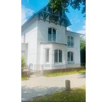 Tolle 3 Zimmer Wohnung in einer Altbauvilla - Hamburg Schnelsen