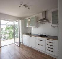 Helle 3-Zimmer-Dachgeschosswohnung mit 2 Balkonen in Hamburg