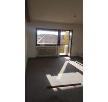 4 Zimmer Wohnung mit EBK und Balkon im 2 OG - Celle Neustadt/Heese