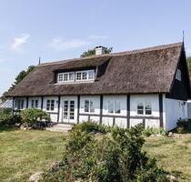 Historischer Vierseitenhof auf der Sonneninsel Bornholm - Bergen auf Rügen