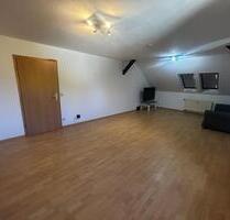 Schöne DG-Wohnung in Chemnitz zu vermieten!