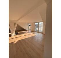 Lichtdurchflutete 2,5-Zimmer-Dachgeschosswohnung mit Südbalkon - Villingen-Schwenningen